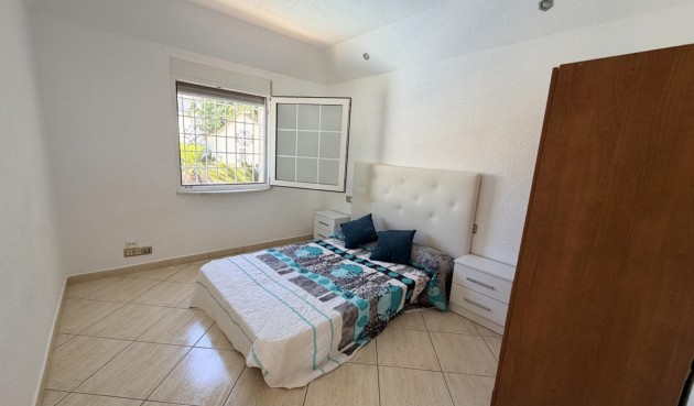 Resale - Villa -
Torrevieja - Costa Blanca