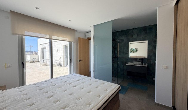 Resale - Villa -
Benijofar - Costa Blanca