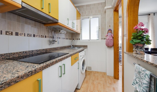 Resale - Apartment -
Torrevieja - Costa Blanca