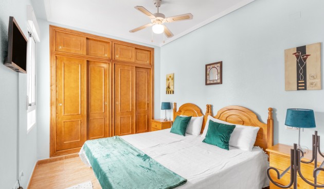 Återförsäljning - Apartment -
Orihuela Costa