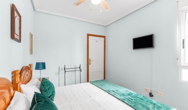 Återförsäljning - Apartment -
Orihuela Costa