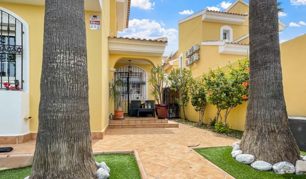 Resale - Villa -
Orihuela Costa - Costa Blanca