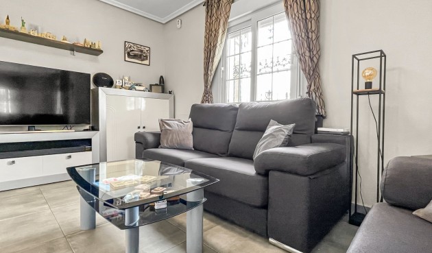Resale - Villa -
Orihuela Costa - Costa Blanca