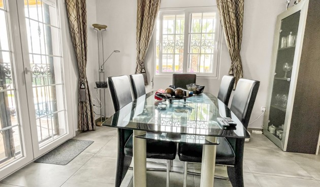 Resale - Villa -
Orihuela Costa - Costa Blanca