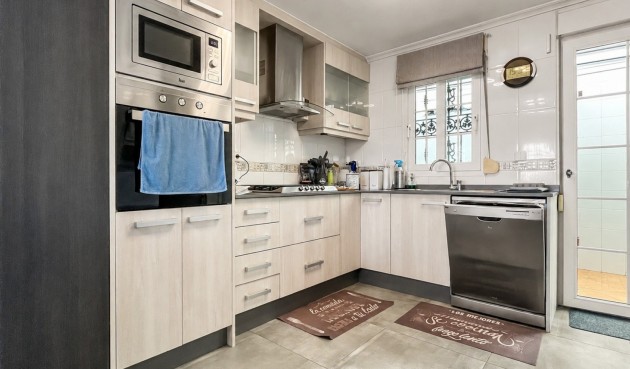 Resale - Villa -
Orihuela Costa - Costa Blanca