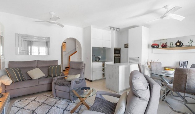 Resale - Villa -
Torrevieja - La Mata