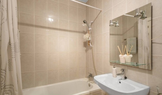 Resale - Villa -
Torrevieja - La Mata