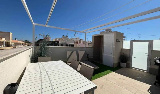 Resale - Penthouse -
Torrevieja - Las Piscinas Naturales