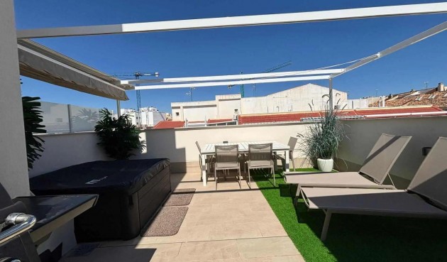 Resale - Penthouse -
Torrevieja - Las Piscinas Naturales