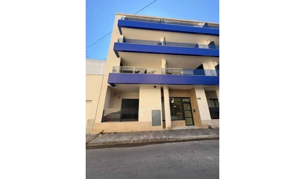 Resale - Penthouse -
Torrevieja - Las Piscinas Naturales