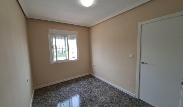 Resale - Bungalow -
Orihuela Costa - Punta Prima