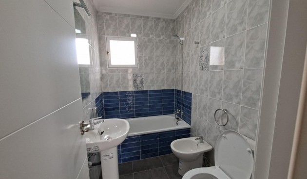 Resale - Bungalow -
Orihuela Costa - Punta Prima