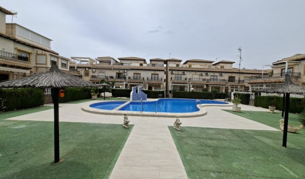 Resale - Bungalow -
Orihuela Costa - Punta Prima
