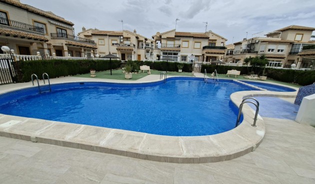 Resale - Bungalow -
Orihuela Costa - Punta Prima