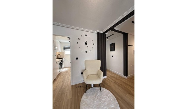 Resale - Apartment -
Torrevieja - Playa del Cura