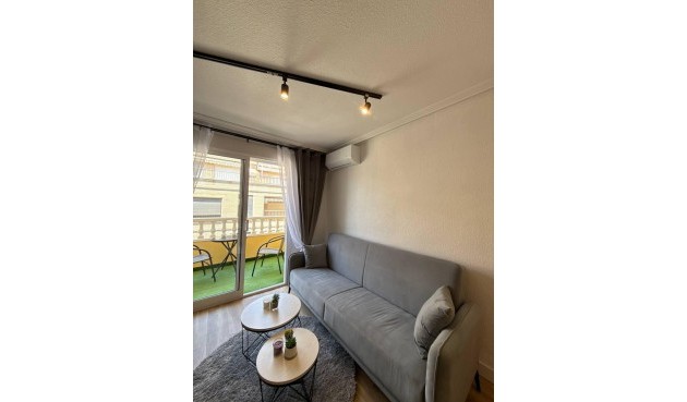 Resale - Apartment -
Torrevieja - Playa del Cura