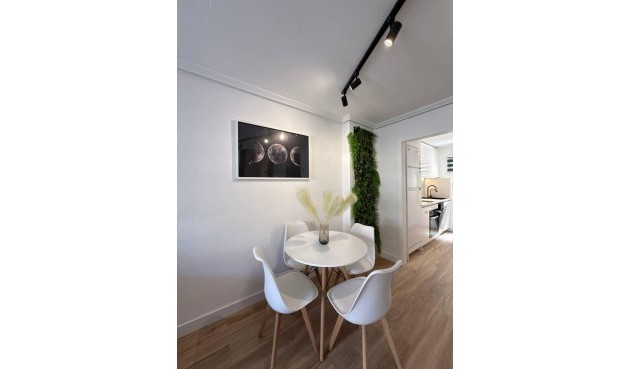 Resale - Apartment -
Torrevieja - Playa del Cura
