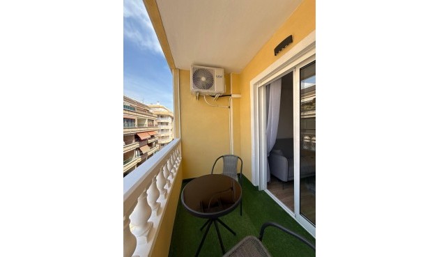 Resale - Apartment -
Torrevieja - Playa del Cura