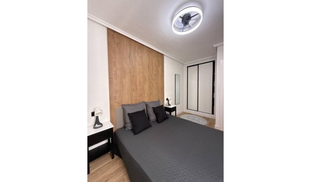 Resale - Apartment -
Torrevieja - Playa del Cura