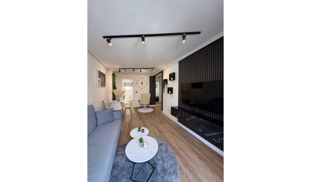 Resale - Apartment -
Torrevieja - Playa del Cura