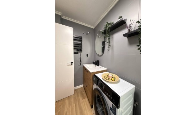 Resale - Apartment -
Torrevieja - Playa del Cura