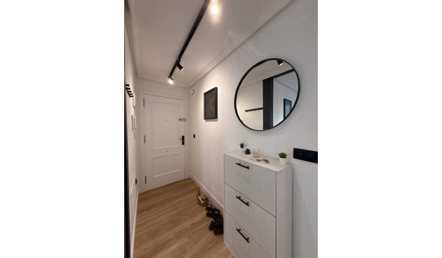 Resale - Apartment -
Torrevieja - Playa del Cura