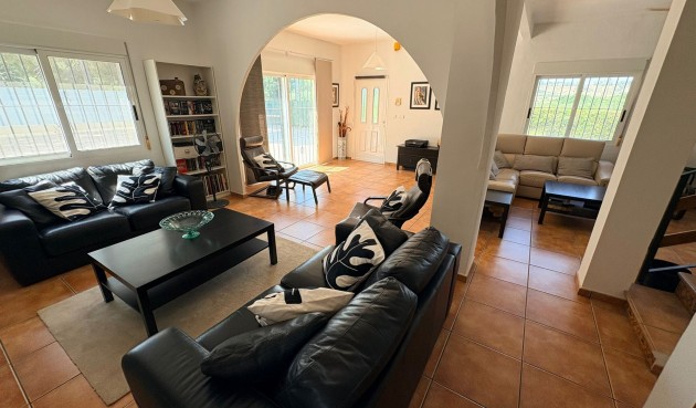 Resale - Villa -
Canadas De San Pedro - Inland