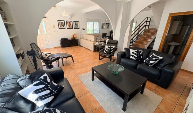 Resale - Villa -
Canadas De San Pedro - Inland