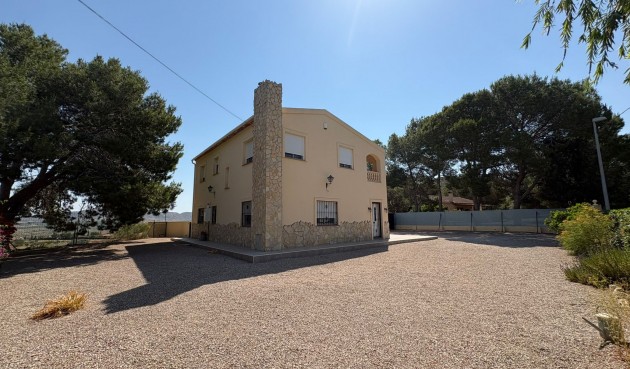 Resale - Villa -
Canadas De San Pedro - Inland