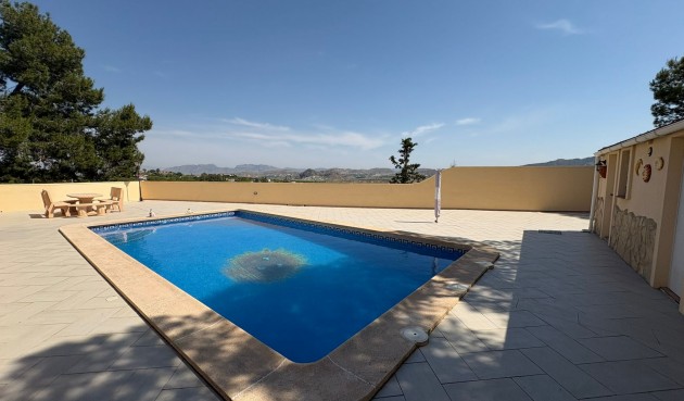 Resale - Villa -
Canadas De San Pedro - Inland