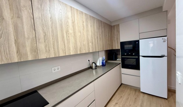 Resale - Apartment -
Torrevieja - Centro