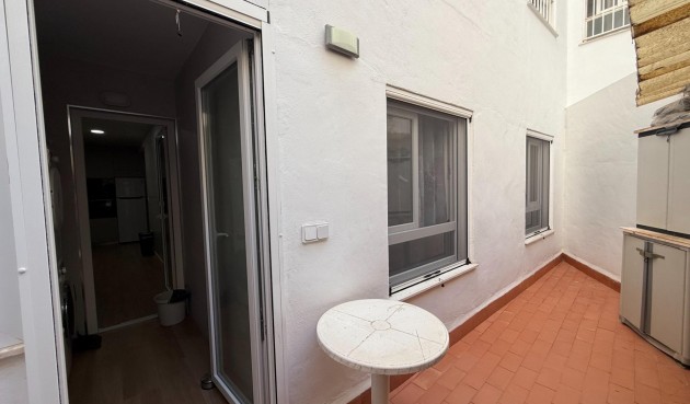 Resale - Apartment -
Torrevieja - Centro