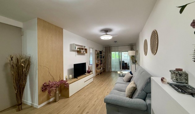 Resale - Apartment -
Torrevieja - Centro