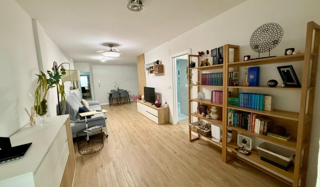 Resale - Apartment -
Torrevieja - Centro