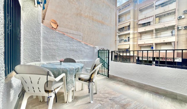Resale - Apartment -
Torrevieja - Playa de los Locos