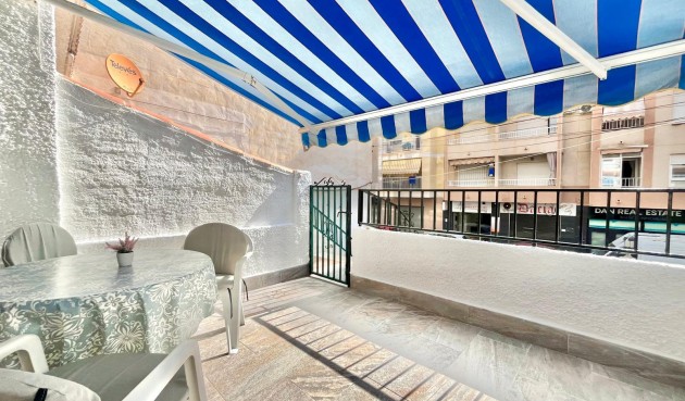 Resale - Apartment -
Torrevieja - Playa de los Locos
