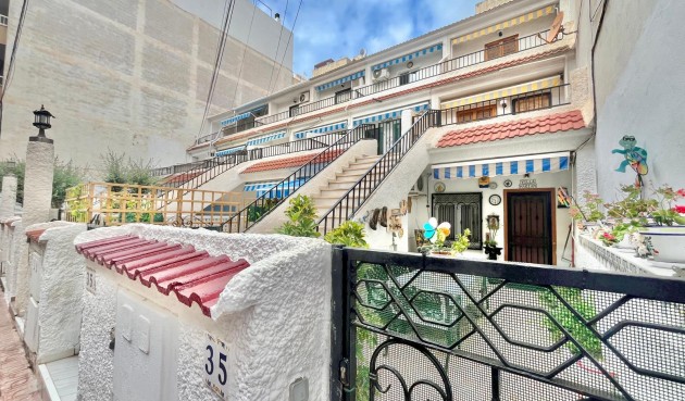 Resale - Apartment -
Torrevieja - Playa de los Locos
