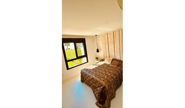 Resale - Town House -
Orihuela Costa - Villamartín