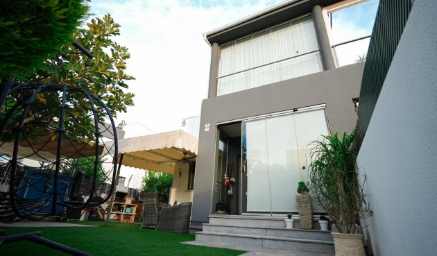Resale - Town House -
Torrevieja - aguas nuevas