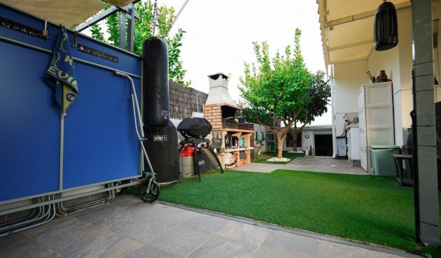 Resale - Town House -
Torrevieja - aguas nuevas