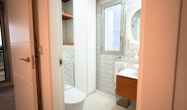 Resale - Town House -
Torrevieja - aguas nuevas