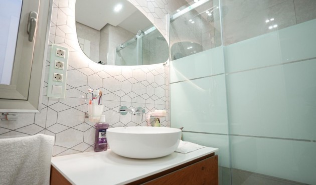 Resale - Town House -
Torrevieja - aguas nuevas