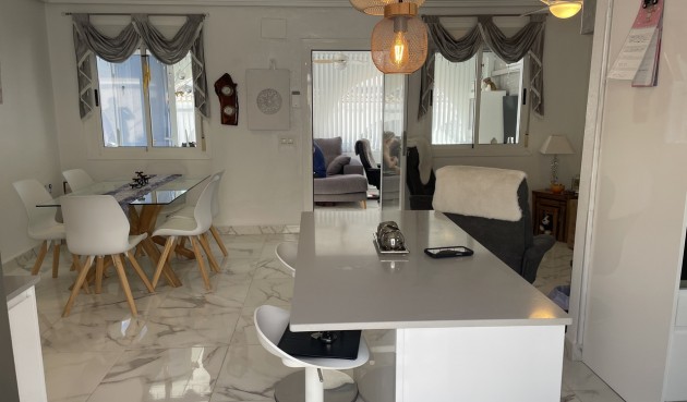 Brukt - Bungalow -
Camposol - Inland