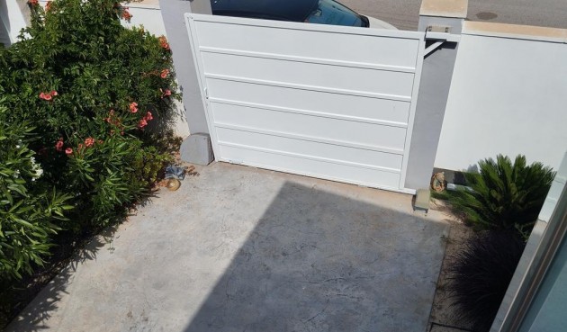 Brukt - Villa -
Torrevieja - Torreta Florida