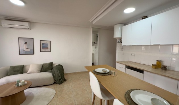 Brukt - Apartment -
Torrevieja - Centro