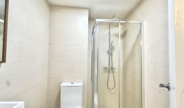 Brukt - Apartment -
Torrevieja - Estacion De Autobuses