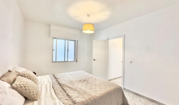 Brukt - Apartment -
Torrevieja - Estacion De Autobuses