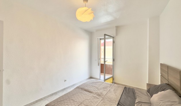 Brukt - Apartment -
Torrevieja - Estacion De Autobuses