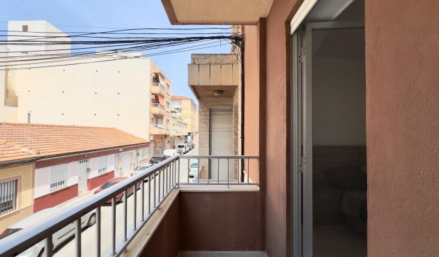 Brukt - Apartment -
Torrevieja - Estacion De Autobuses