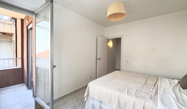 Brukt - Apartment -
Torrevieja - Estacion De Autobuses